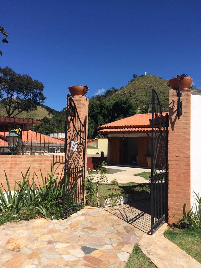 Villa Cottage Pousada Monte Alegre do Sul Buitenkant foto